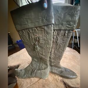 Used! Vero cuoio boots green/brownish size 40. No box.